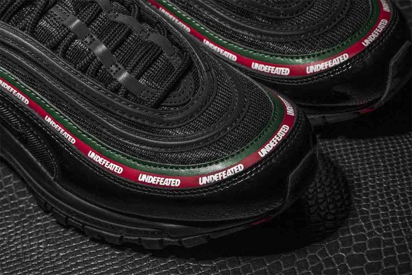 http-2F2Fhypebeast.com2Fimage2F20172F092Fa-closer-look-undefeated-nike-air-max-97-2.jpg