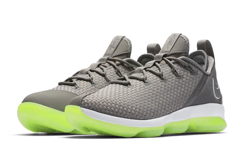 dunkman-lebron-14-low.jpg