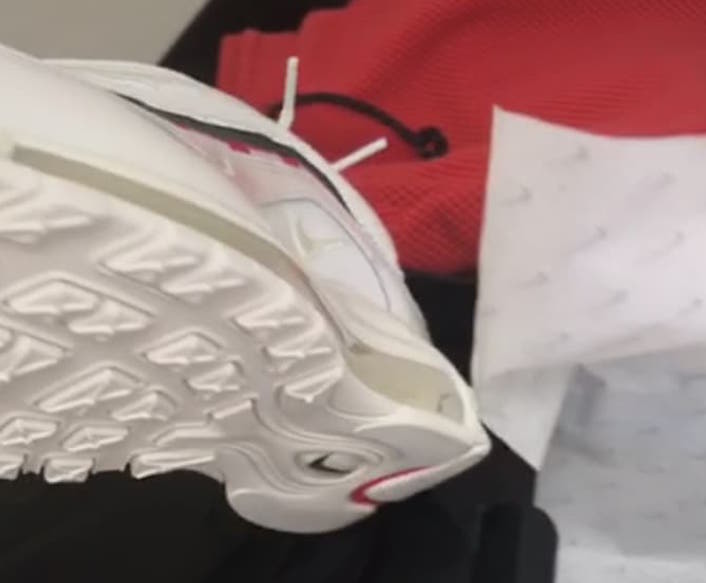 undefeated-nike-air-max-97-white-gorge-green-speed-red-aj1986-100-3.jpg