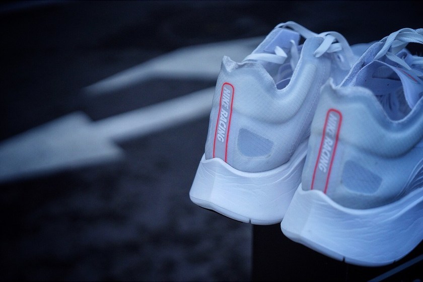 nikelab-zoom-fly-sp-triple-white-04.jpg