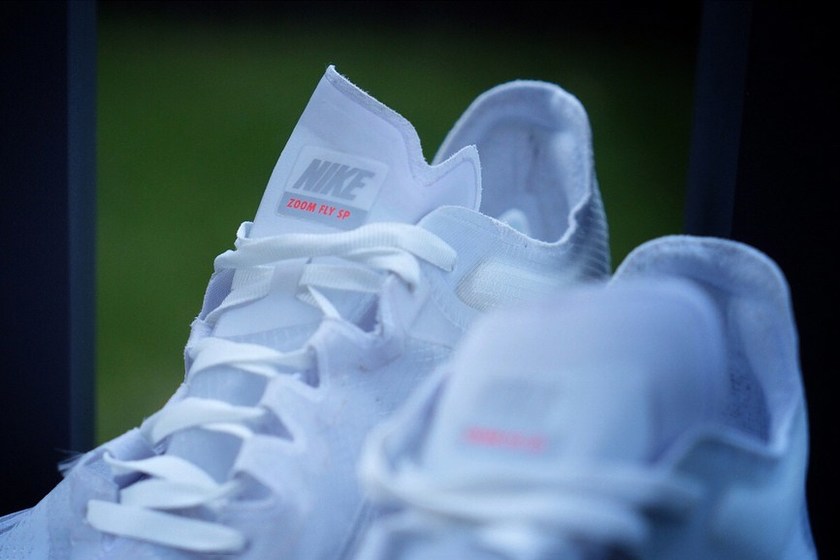 nikelab-zoom-fly-sp-triple-white-03.jpg