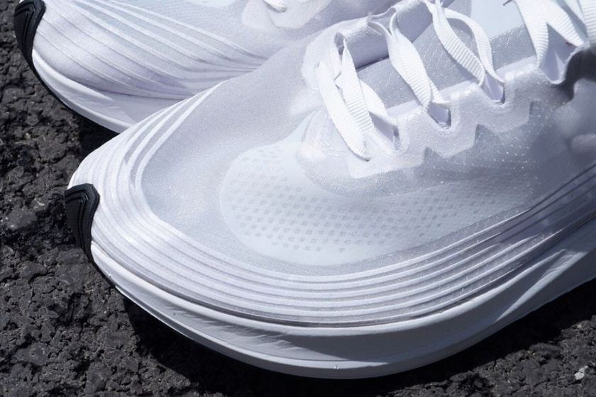 nikelab-zoom-fly-sp-triple-white-02.jpg
