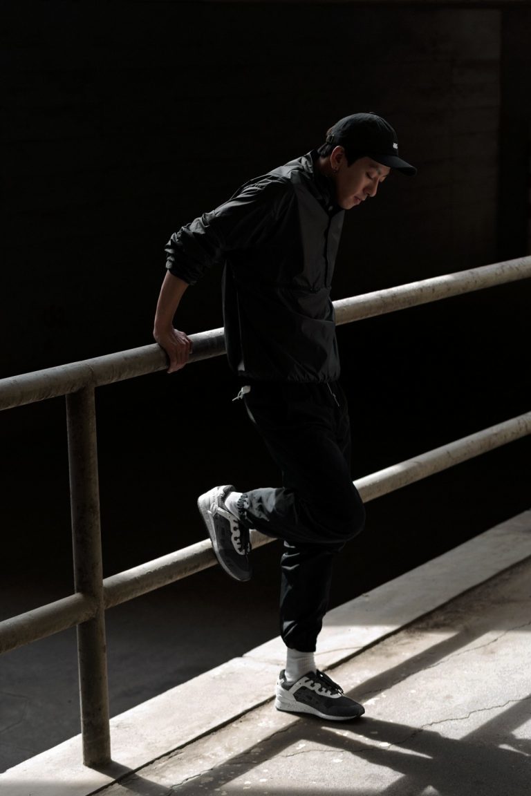 REFLECTIVE-PACK-ASICSTIGER-06-768x1152.jpg