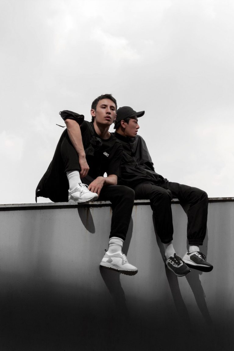 REFLECTIVE-PACK-ASICSTIGER-01-768x1152.jpg