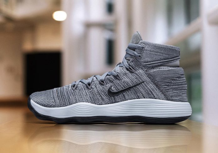 nike-hyperdunk-2017-flyknit-cool-grey-917726-007-696x489.jpg