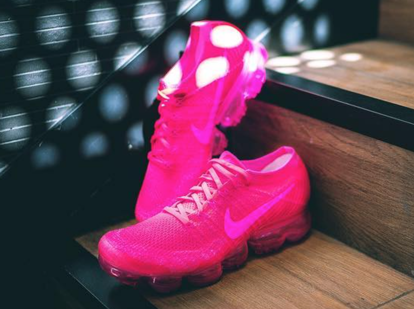nike-air-vapormax-triple-pink-2.png