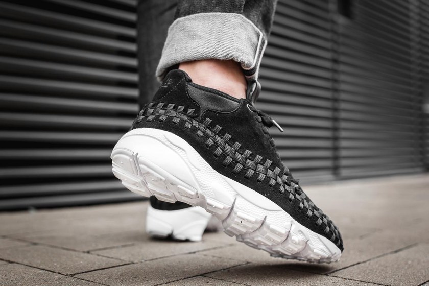 nike-air-footscape-woven-chukka-black-black-white-03.jpg