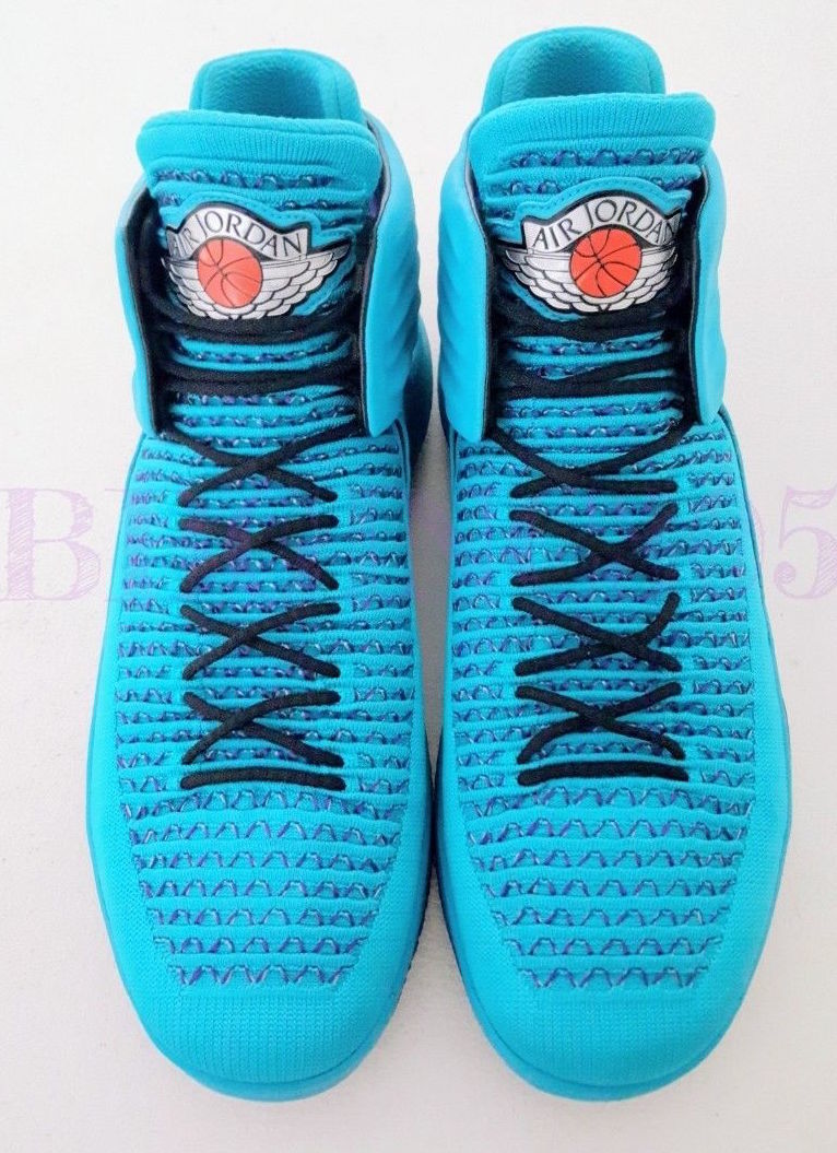 Air-Jordan-32-XXX2-Charlotte-Hornets-PE-1.jpg