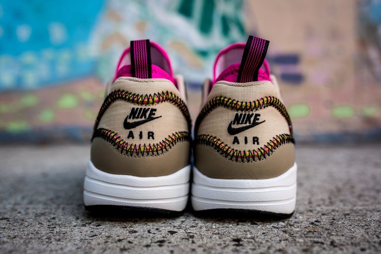 W_Nike_Air_Max_1_Ultra_2.0_SI_881103_200-5_2048x2048-768x512.jpg