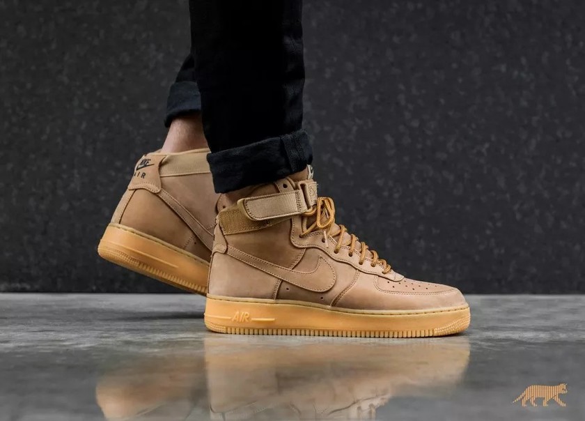 xnike-air-force-1-high-_07-lv8-wb-_flax-flax-outdoor-green-gum-light-brown_-882096-200_1_1.jpg.pagespeed.ic_.lCmB68e48f.jpg