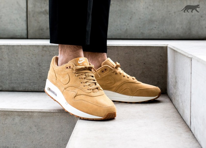 nike-air-max-1-premium-_flax-flax-sail-gum-med-brown_-875844-203_1.jpg