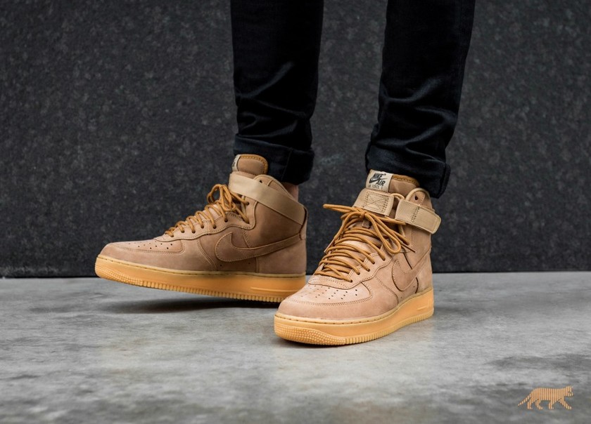 nike-air-force-1-high-_07-lv8-wb-_flax-flax-outdoor-green-gum-light-brown_-882096-200_2_1.jpg
