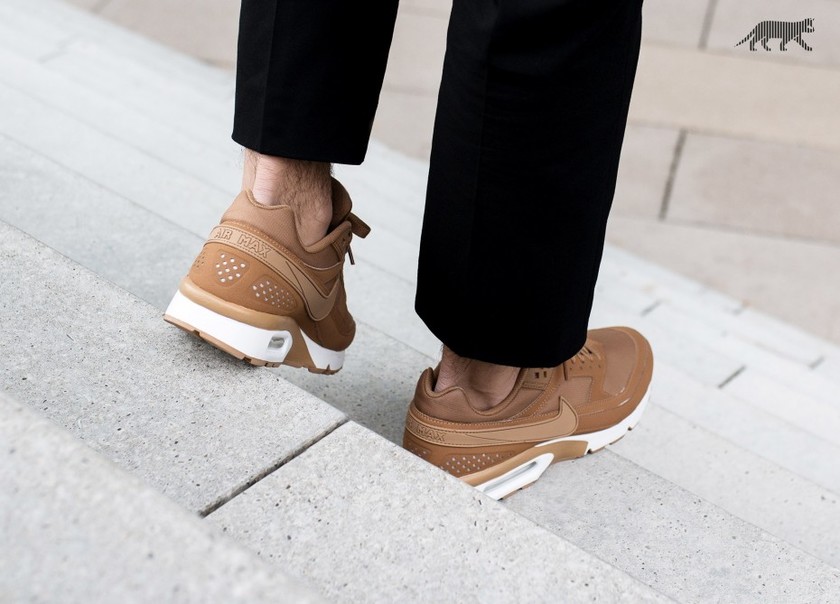 nike-air-max-bw-_flax-flax-sail_881981-200_3.jpg