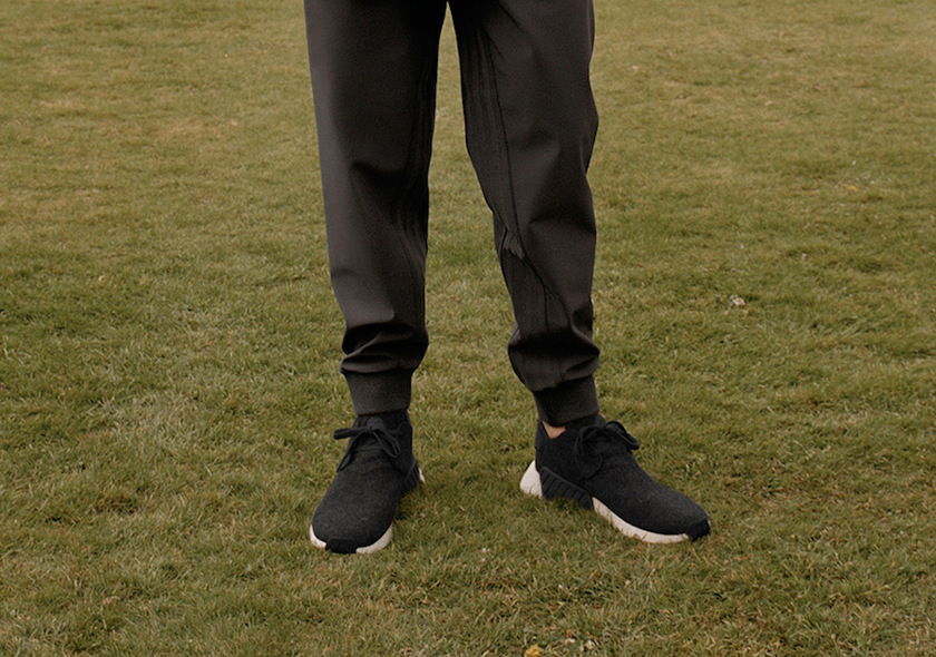 wings-horns-adidas-nmd-r2-CP9550-01.jpg