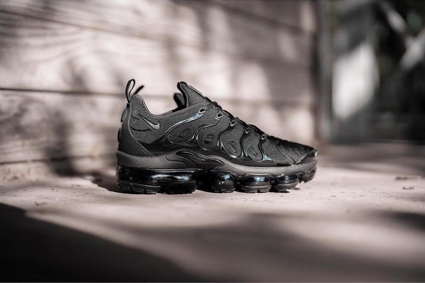 nike-air-vapormax-plus-first-look-1.jpg