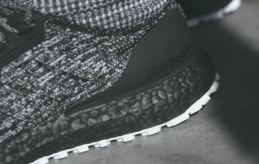 adidas-ultraboost-all-terrain-all-black-05.jpg