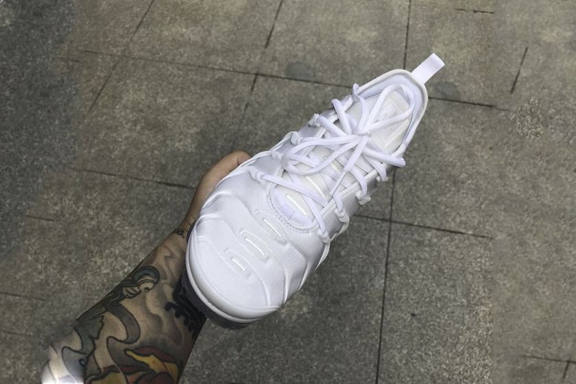 https-%2F%2Fhk.hypebeast.com%2Ffiles%2F2017%2F11%2Fnike-air-vapormax-plus-white-grey-colorway-04.jpg