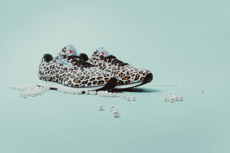 reebok-xheadporterCLleather-biancowhiteblack_2_1024x1024-768x512.jpg