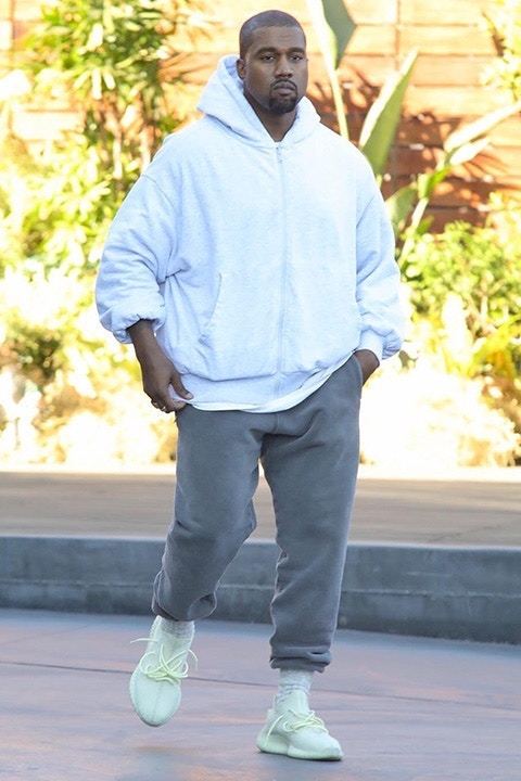 https_%2F%2Fhk.hypebeast.com%2Ffiles%2F2017%2F11%2Fkanye-west-black-friday-unreleased-adidas-yeezy-boost-350-v2-3.jpg