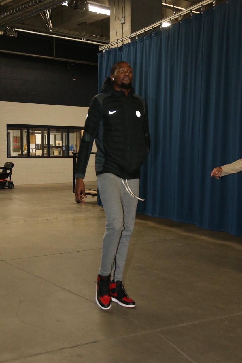 kevin-durant-air-jordan-1-banned.jpg