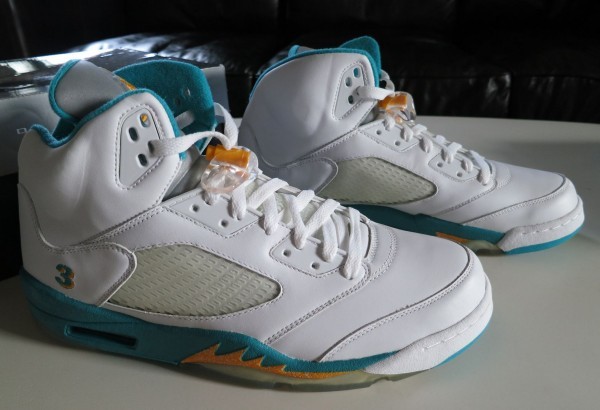 air-jordan-v-5-chris-paul-hornets-pe-.jpg