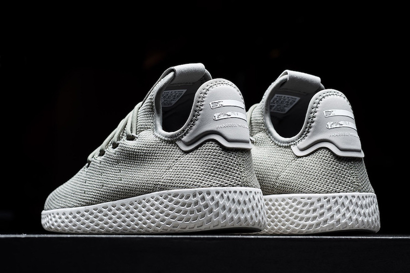 Pharrell-adidas-Tennis-Hu-Charcoal-Light-Grey-4.jpg