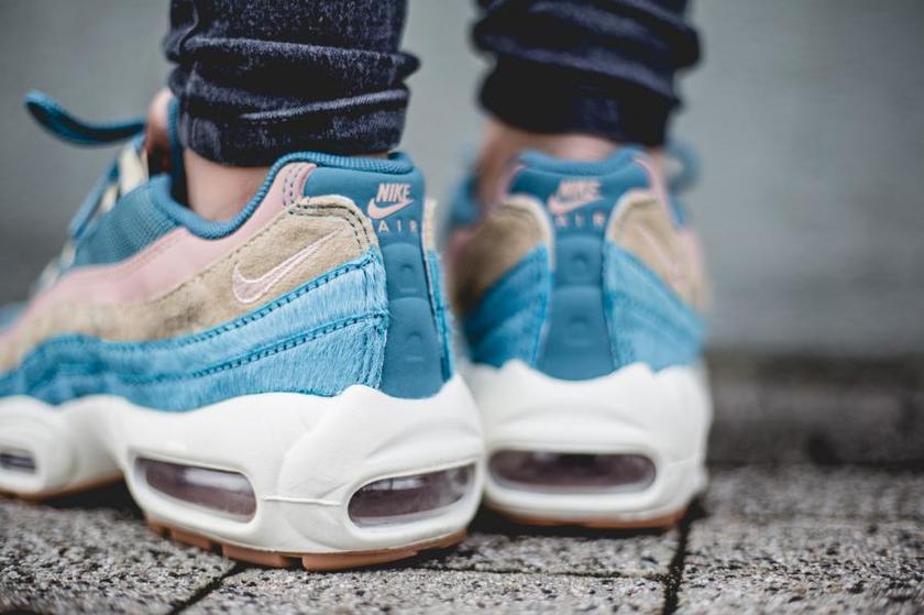 nike-wmns-air-max-95-lx-blue-brown-aa1103-002-mood-2.jpg