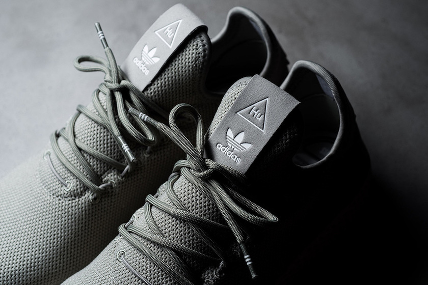 Pharrell-adidas-Tennis-Hu-Charcoal-Light-Grey-2.jpg