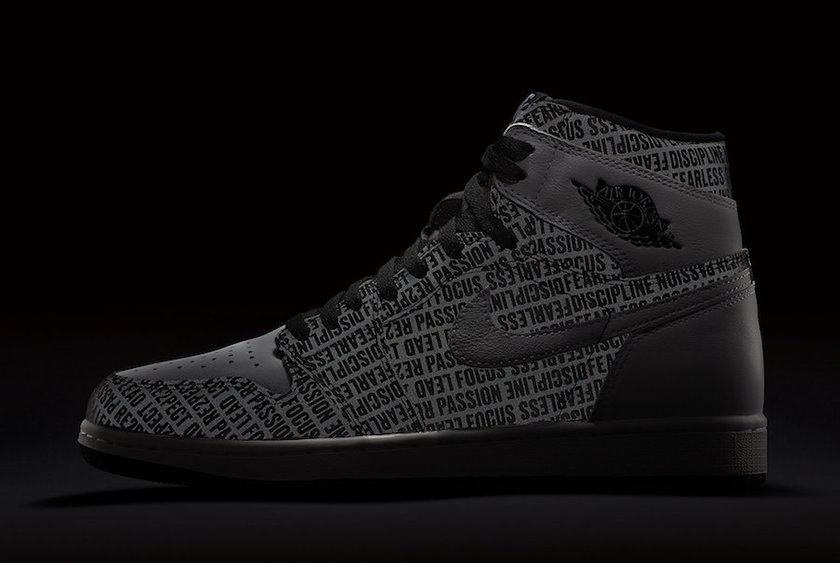 jeter-air-jordan-1-555088-008.jpg