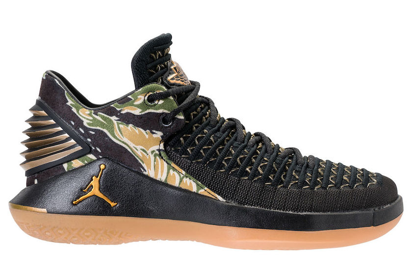 air-jordan-32-low-camo.jpg