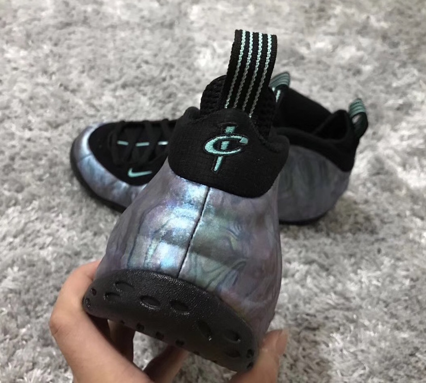 nike-air-foamposite-one-abalone-575420-009-3.jpg