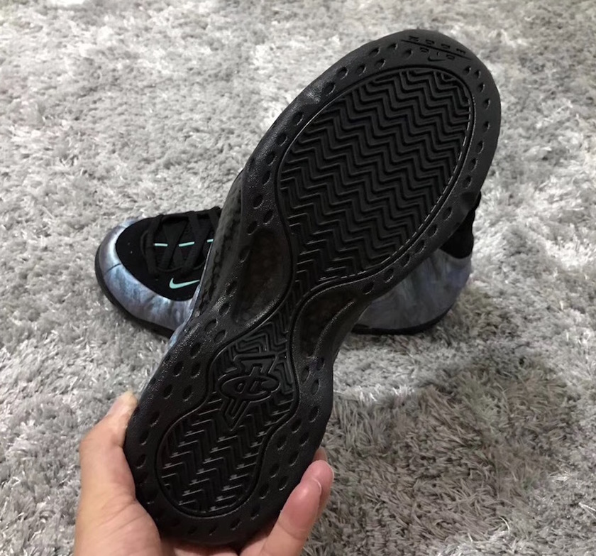 nike-air-foamposite-one-abalone-575420-009-6.jpg