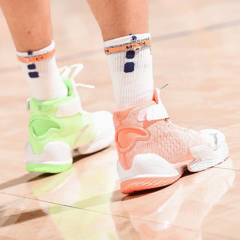 slamkicks_26067770_167034457244248_1612902868396802048_n.jpg