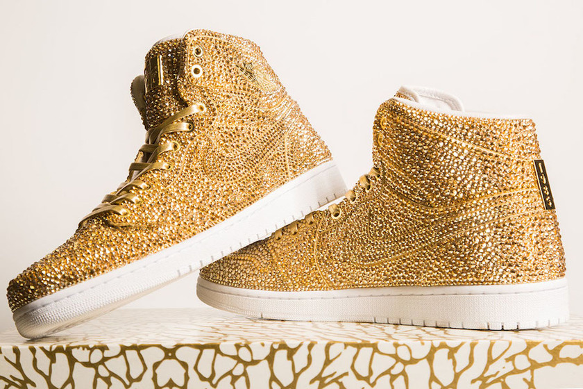 air-jordan-1-gold-15000-crystals-1.jpg
