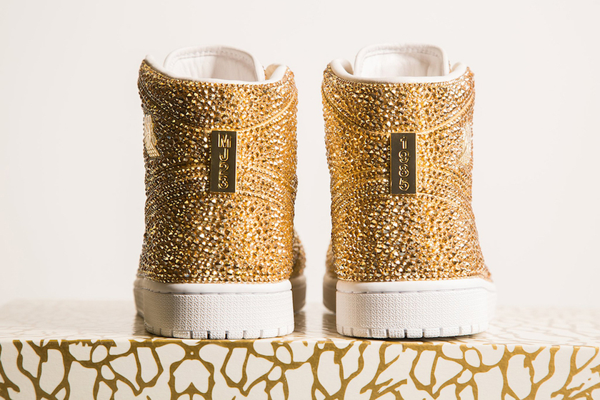 air-jordan-1-gold-15000-crystals-2.jpg