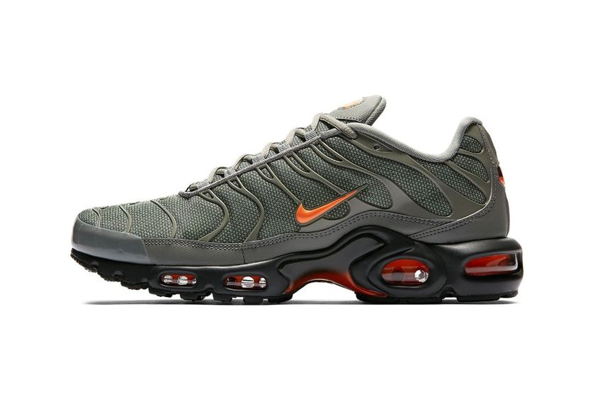 nike-air-max-plus-orange-grey-1.jpg