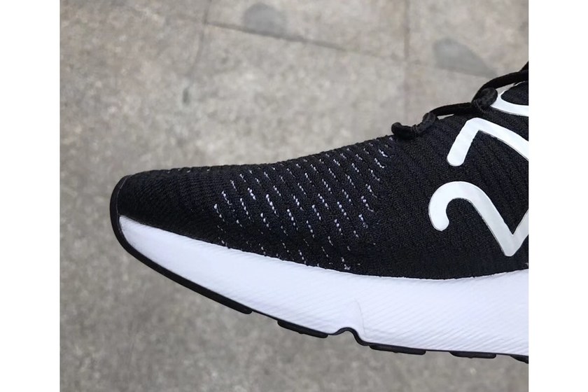 nike-air-max-270-flyknit-black-white-first-look-6.jpg