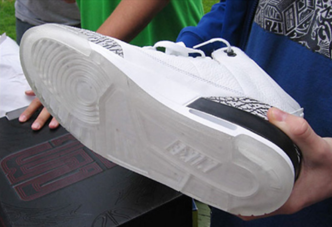 Air-Jordan-3-AS-NRG-Clear-Sole-923096-101.png