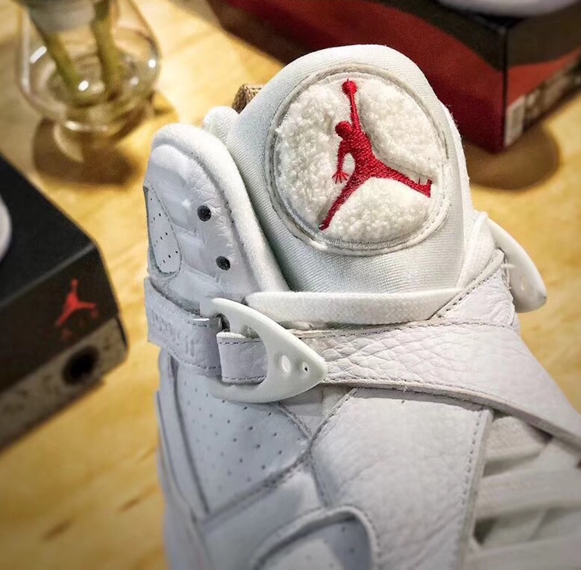 Drake-OVO-Air-Jordan-8-White-AA1239-135-2018-Retro-Tongue.jpg