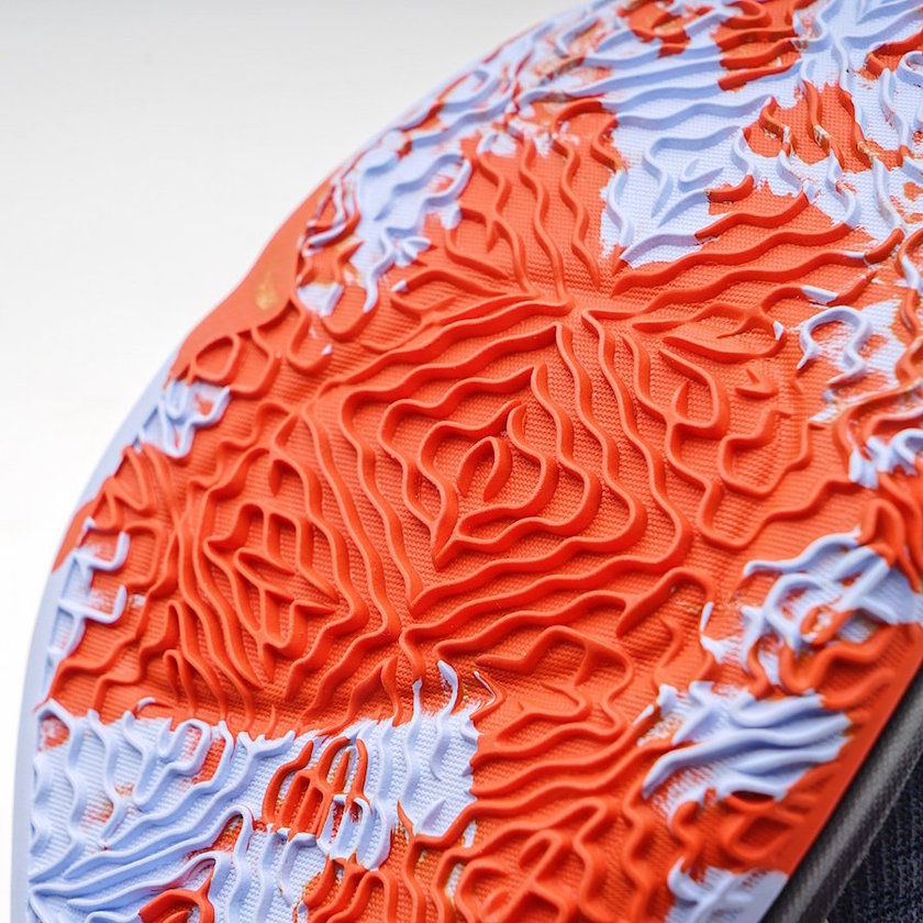 Nike-PG-2-Home-Craze-Outsole.jpg