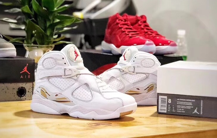 Drake-OVO-Air-Jordan-8-White-AA1239-135-2018-Retro-Release-Date.jpg