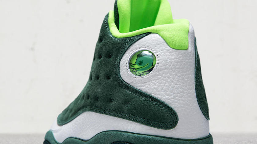 Air-Jordan-13-Oregon-Ducks-Football-PE-Heel.jpg