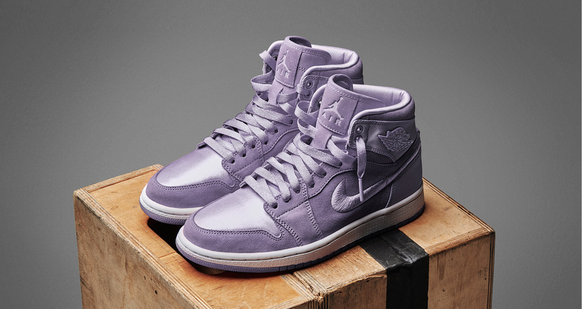 AJ1_Season-of-Her_Shoe_Orchid-Mist_Lead_Des – 1920x1020.jpg