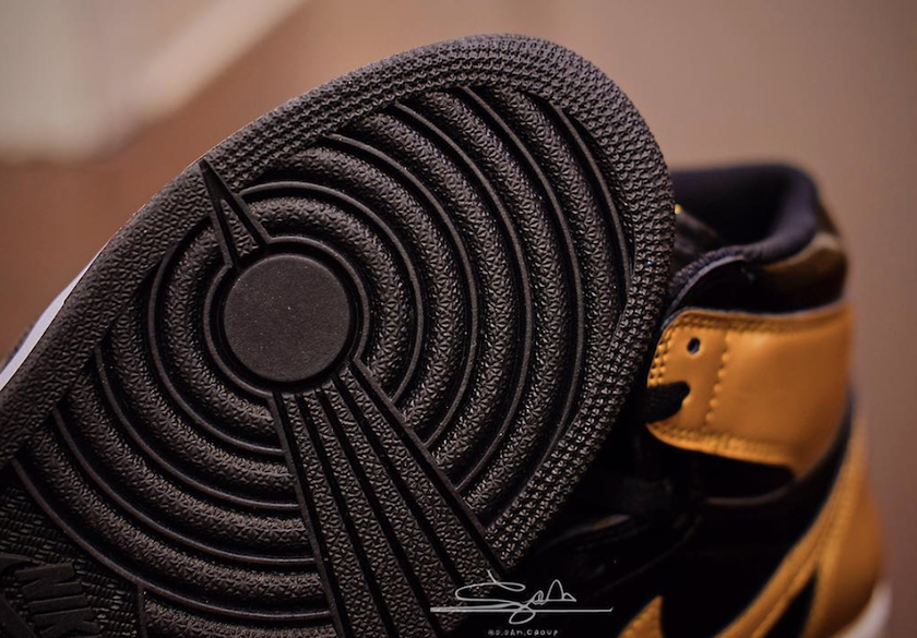 air-jordan-1-gold-toe-861428-007-release-date-8.png