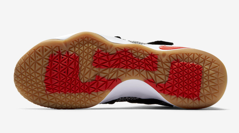Nike-LeBron-Soldier-11-SFG-Safari-897646-006-Gum-Outsole.jpg