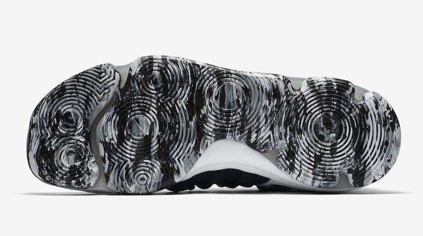 Nike-KD-10-Black-White-897815-008-Outsole.jpg