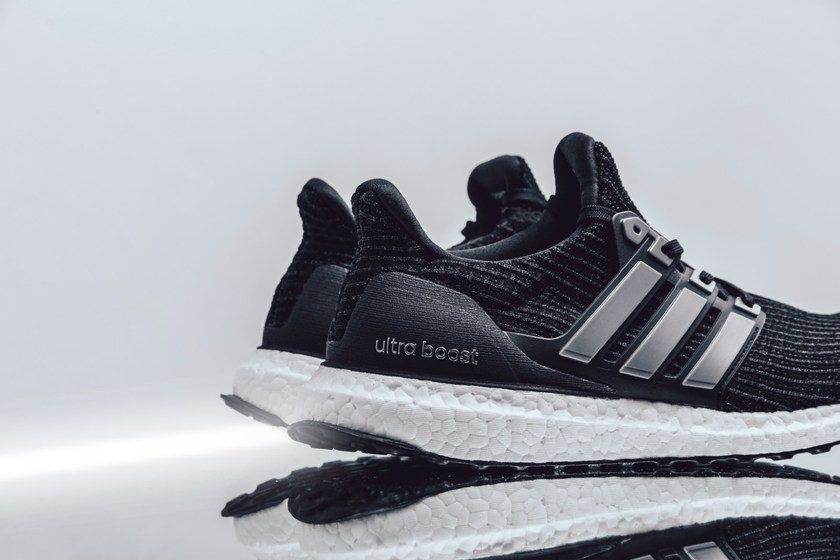 adidas-ultraboost-4-0-ltd-core-black-yellow-closer-look-4.jpg