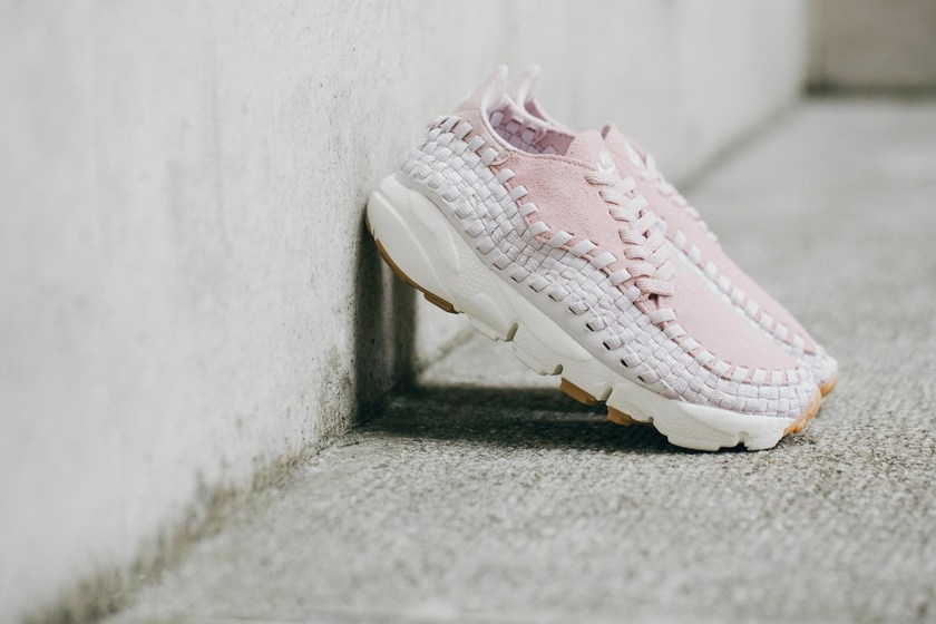 nike-air-footscape-woven-wmns-pink-white-00.jpg
