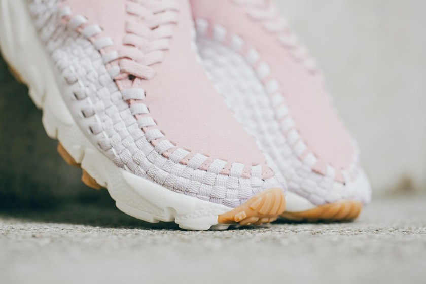 nike-air-footscape-woven-wmns-pink-white-03.jpg