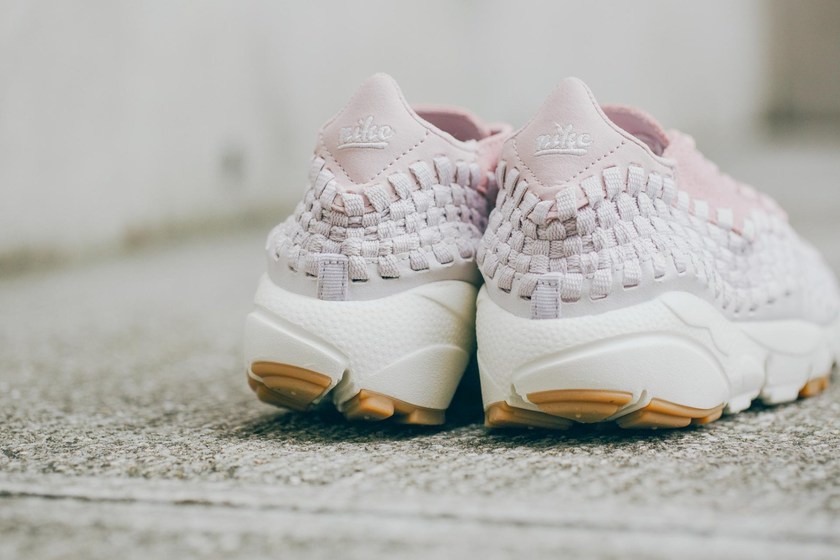 nike-air-footscape-woven-wmns-pink-white-05.jpg